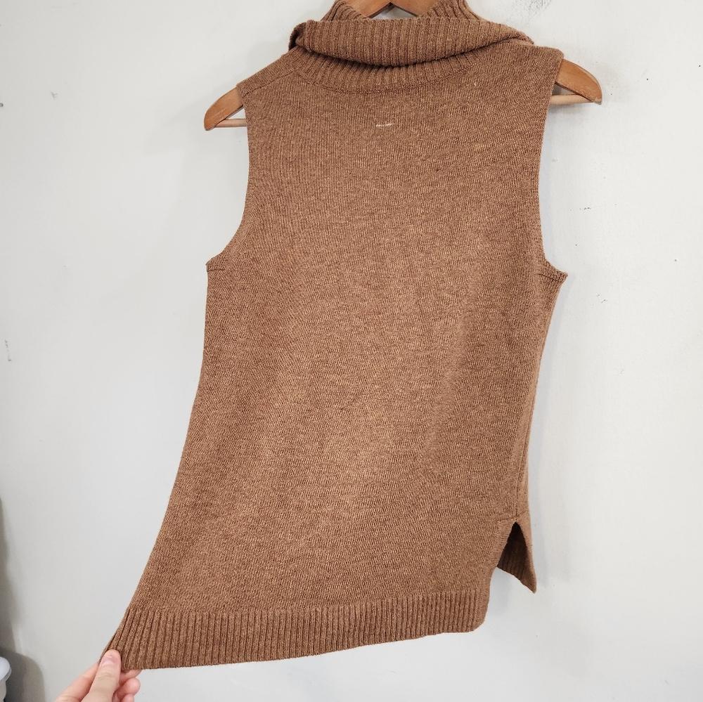 J.crew Turtleneck sleeveless sweater - Picture 3 of 6